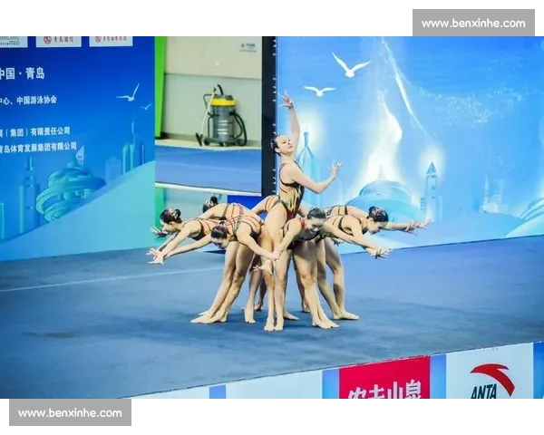 游泳比赛激烈角逐 各项名次争夺背后的故事与精彩瞬间